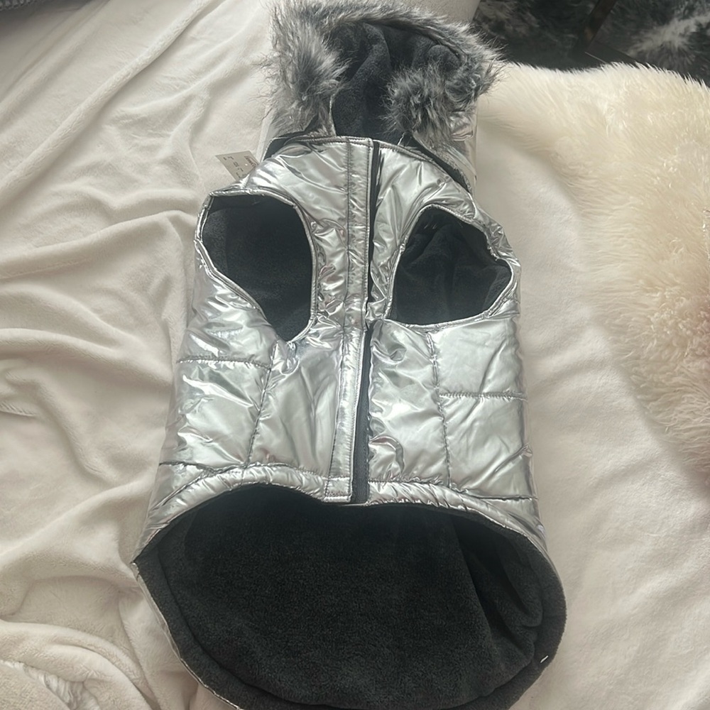 Dog's puffer winter jacket